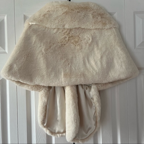 Faux fur shawls - Large - Picture 5 of 6